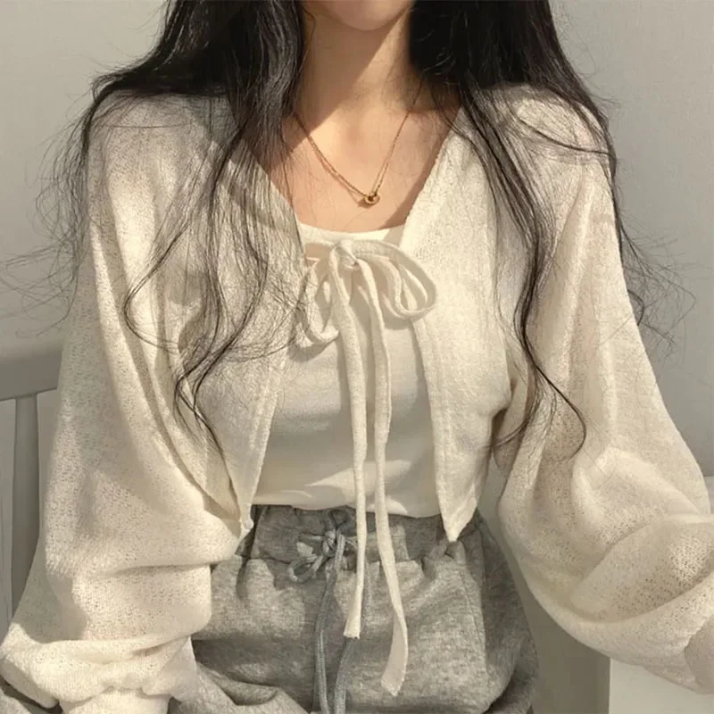Korean Street Fashion Female - 夏の女性のニットカーディガン白薄い日焼け止めレースアップニットトップス女性のファッション韓国ランタンスリーブショートコートグレー