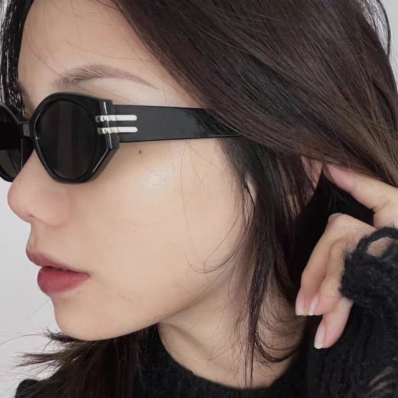 新しいスモールフレームY2Kキャットアイサングラス、女性用ト - Street Fashion News のレビューと価格