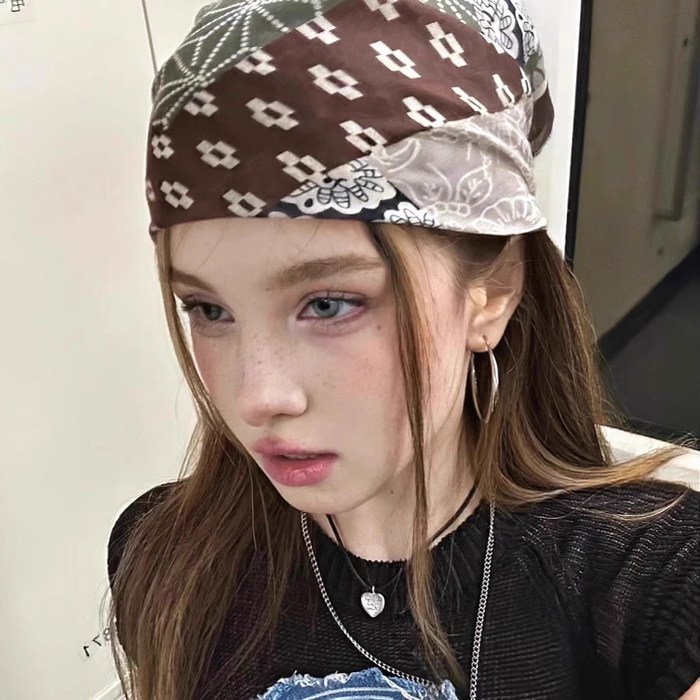 レトロアメリカンスタイルヘッドスカーフヘッドバンド装飾トレン - Street Fashion Girl のレビューと価格